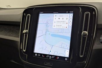 VOLVO XC40 Recharge 69kWh Plus SUV 5dr Electric Auto (231 ps)