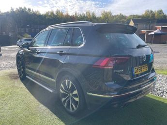 VOLKSWAGEN TIGUAN 2.0 TDI R-Line SUV 5dr Diesel DSG 4Motion Euro 6 (s/s) (150 ps)