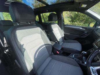VOLKSWAGEN TIGUAN 2.0 TDI R-Line SUV 5dr Diesel DSG 4Motion Euro 6 (s/s) (150 ps)