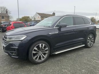 Volkswagen Touareg 3.0 TSI V6 R-LINE TECH TIPTRONIC 4MOTION 340 BHP + SAT NAV + GLA
