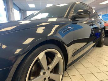 AUDI A6 AVANT 2.0 TDI ultra Black Edition Estate 5dr Diesel S Tronic Euro 6 (s