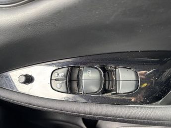 NISSAN LEAF 40kWh Acenta Hatchback 5dr Electric Auto (150 ps)