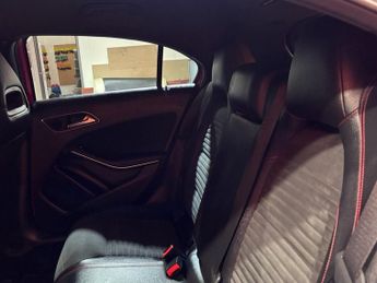 MERCEDES-BENZ A-CLASS 1.6 A200 AMG Line (Premium) Hatchback 5dr Petrol 7G-DCT Euro 6 (