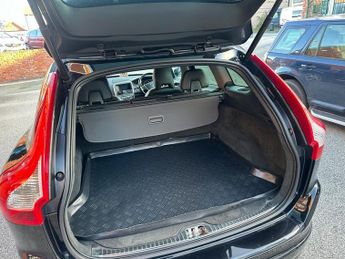 VOLVO XC60 2.0 D4 SE Lux Nav SUV 5dr Diesel Auto Euro 6 (s/s) (190 ps)