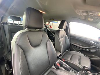 VAUXHALL ASTRA 1.6 CDTi BiTurbo Elite Nav Hatchback 5dr Diesel Manual Euro 6 (s