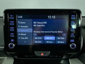 TOYOTA YARIS 1.5 VVT-h Excel Hatchback 5dr Petrol Hybrid E-CVT Euro 6 (s/s) (