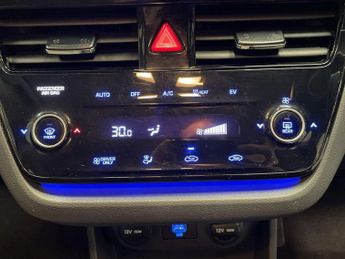 HYUNDAI IONIQ 38.3kWh Premium Hatchback 5dr Electric Auto (136 ps)
