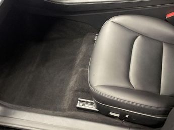 TESLA Model 3 Standard Range Plus Saloon 4dr Electric Auto RWD (241 bhp)