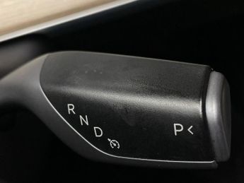 TESLA Model 3 Standard Range Plus Saloon 4dr Electric Auto RWD (241 bhp)