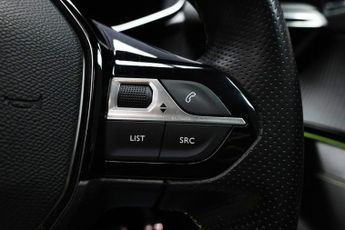 PEUGEOT E-2008 50kWh GT Line SUV 5dr Electric Auto (136 ps)