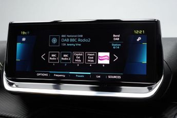 PEUGEOT E-2008 50kWh GT Line SUV 5dr Electric Auto (136 ps)