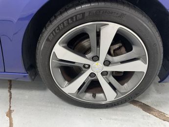 PEUGEOT 308 1.2 PureTech Tech Edition Hatchback 5dr Petrol Manual Euro 6 (s/