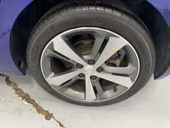 PEUGEOT 308 1.2 PureTech Tech Edition Hatchback 5dr Petrol Manual Euro 6 (s/