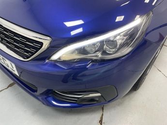PEUGEOT 308 1.2 PureTech Tech Edition Hatchback 5dr Petrol Manual Euro 6 (s/