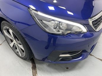 PEUGEOT 308 1.2 PureTech Tech Edition Hatchback 5dr Petrol Manual Euro 6 (s/