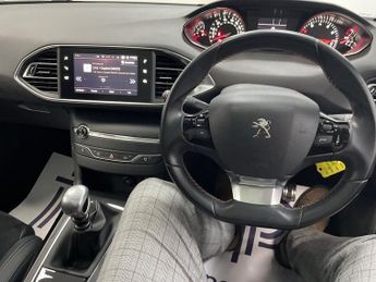 PEUGEOT 308 1.2 PureTech Tech Edition Hatchback 5dr Petrol Manual Euro 6 (s/