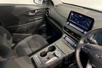 HYUNDAI KONA 64kWh Premium SUV 5dr Electric Auto (10.5kW Charger) (204 ps) Re