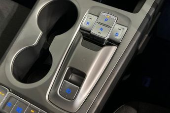 HYUNDAI KONA 64kWh Premium SUV 5dr Electric Auto (10.5kW Charger) (204 ps) Re