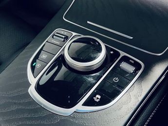 MERCEDES-BENZ GLC 2.0 GLC250 AMG Line (Premium) SUV 5dr Petrol G-Tronic+ 4MATIC Eu