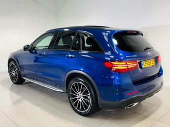 MERCEDES-BENZ GLC 2.0 GLC250 AMG Line (Premium) SUV 5dr Petrol G-Tronic+ 4MATIC Eu