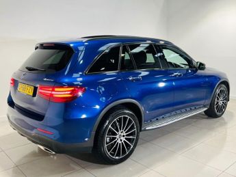 MERCEDES-BENZ GLC 2.0 GLC250 AMG Line (Premium) SUV 5dr Petrol G-Tronic+ 4MATIC Eu