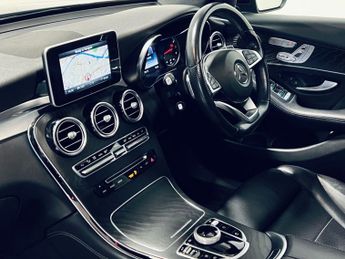 MERCEDES-BENZ GLC 2.0 GLC250 AMG Line (Premium) SUV 5dr Petrol G-Tronic+ 4MATIC Eu