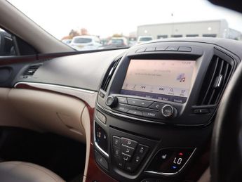 VAUXHALL INSIGNIA 1.6 CDTi Elite Nav Sports Tourer 5dr Diesel Auto Euro 6 (136 ps)