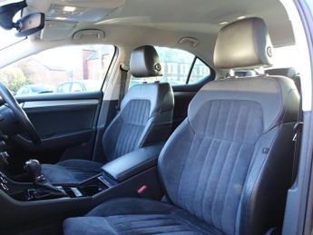 SKODA SUPERB 1.6 TDI SE Technology Hatchback 5dr Diesel DSG Euro 6 (s/s) (120