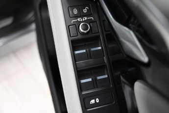 LAND ROVER RANGE ROVER EVOQUE 1.5 P300e 12.2kWh R-Dynamic S SUV 5dr Petrol Plug-in Hybrid Auto