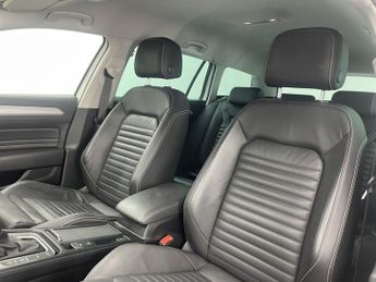 VOLKSWAGEN PASSAT 2.0 TDI EVO SEL Estate 5dr Diesel DSG Euro 6 (s/s) (150 ps)