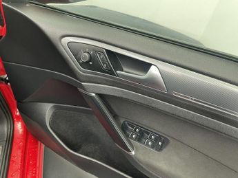 VOLKSWAGEN GOLF 1.5 TSI EVO R-Line Hatchback 5dr Petrol DSG Euro 6 (s/s) (150 ps