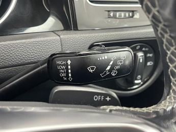 VOLKSWAGEN GOLF 1.5 TSI EVO R-Line Hatchback 5dr Petrol DSG Euro 6 (s/s) (150 ps