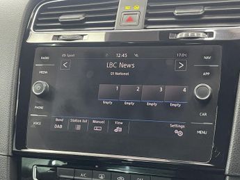 VOLKSWAGEN GOLF 1.5 TSI EVO R-Line Hatchback 5dr Petrol DSG Euro 6 (s/s) (150 ps