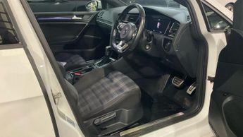 VOLKSWAGEN GOLF 1.4 TSI 8.7kWh GTE Advance Hatchback 5dr Petrol Plug-in Hybrid D