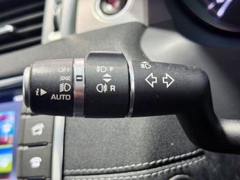 LAND ROVER RANGE ROVER EVOQUE 2.0 TD4 SE Tech SUV 5dr Diesel Auto 4WD Euro 6 (s/s) (180 ps)