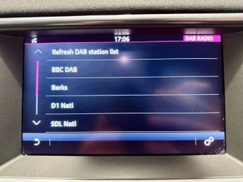 LAND ROVER RANGE ROVER EVOQUE 2.0 TD4 SE Tech SUV 5dr Diesel Auto 4WD Euro 6 (s/s) (180 ps)