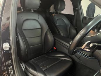 MERCEDES-BENZ C-CLASS 2.1 C220d AMG Line (Premium) Saloon 4dr Diesel G-Tronic+ Euro 6 