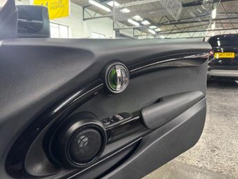 MINI COOPER S 2.0 Cooper S Sport Hatchback 3dr Petrol Steptronic Euro 6 (s/s) 