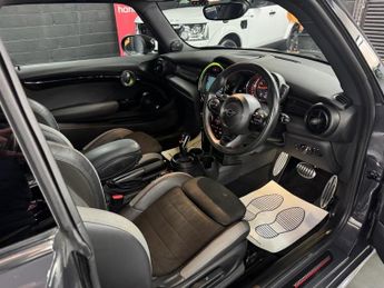 MINI COOPER S 2.0 Cooper S Sport Hatchback 3dr Petrol Steptronic Euro 6 (s/s) 