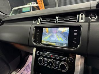 LAND ROVER RANGE ROVER 4.4 SD V8 Vogue SUV 5dr Diesel Auto 4WD Euro 5 (339 ps)