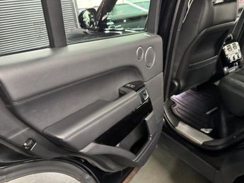 LAND ROVER RANGE ROVER 4.4 SD V8 Vogue SUV 5dr Diesel Auto 4WD Euro 5 (339 ps)