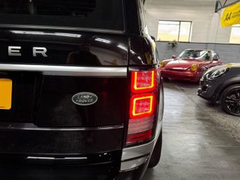 LAND ROVER RANGE ROVER 4.4 SD V8 Vogue SUV 5dr Diesel Auto 4WD Euro 5 (339 ps)