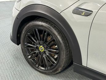 MINI Electric Hatch Cooper SE 32.6kWh Level 3 Hatchback 3dr Electric Auto (184 ps)