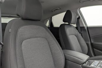 HYUNDAI KONA 64kWh Premium SUV 5dr Electric Auto (7kW Charger) (204 ps)