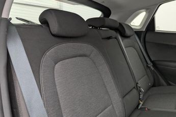 HYUNDAI KONA 64kWh Premium SUV 5dr Electric Auto (7kW Charger) (204 ps)
