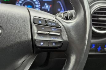 HYUNDAI KONA 64kWh Premium SUV 5dr Electric Auto (7kW Charger) (204 ps)