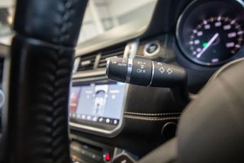 LAND ROVER RANGE ROVER EVOQUE 2.0 TD4 Autobiography SUV 5dr Diesel Auto 4WD Euro 6 (s/s) (180 