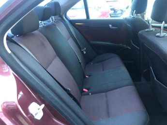 MERCEDES-BENZ C-CLASS 2.5 C230 V6 SE Saloon 4dr Petrol G-Tronic Euro 5 (204 ps)