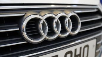 AUDI A4 AVANT 2.0 TDI ultra Sport Estate 5dr Diesel S Tronic Euro 6 (s/s) (150
