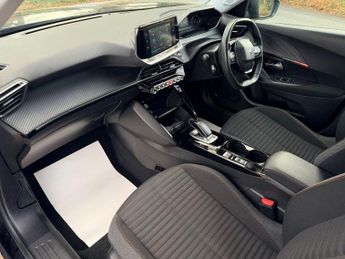 PEUGEOT E-2008 50kWh Active Premium SUV 5dr Electric Auto (136 ps)